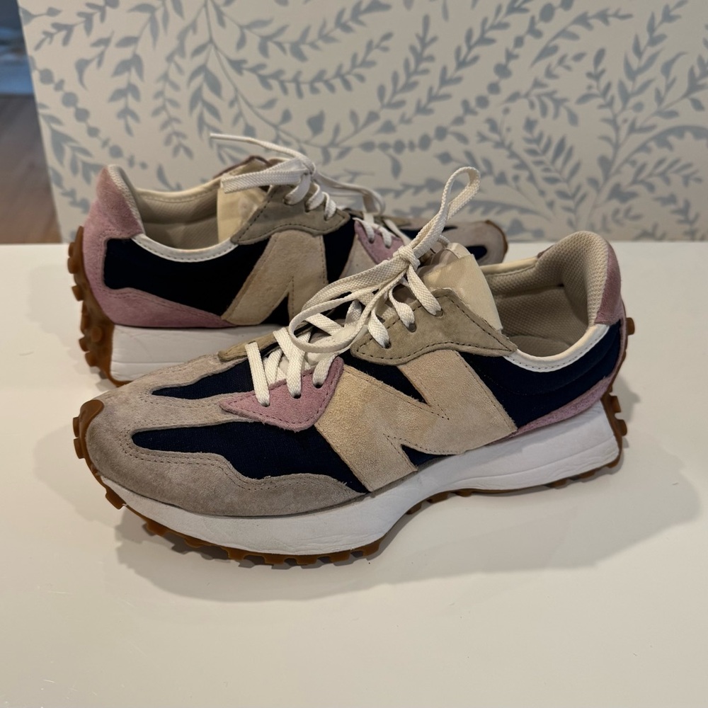 New Balance 327 Women's Pink and Navy Sneakers size 8.5